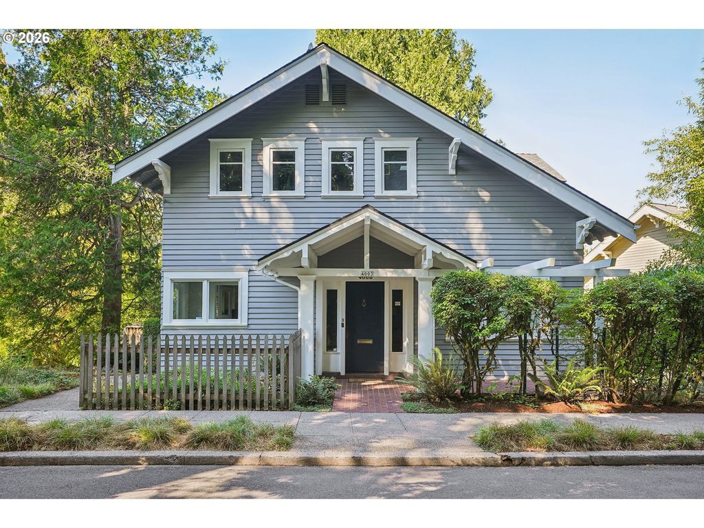 4003 Sw HILLSDALE Ave, Portland, OR 97239