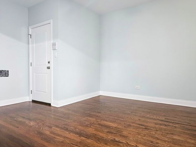 4100 N Kedzie Avenue 2E, Chicago, IL 60618