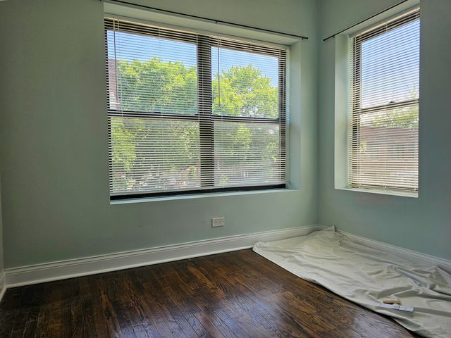 4100 N Kedzie Avenue 2E, Chicago, IL 60618