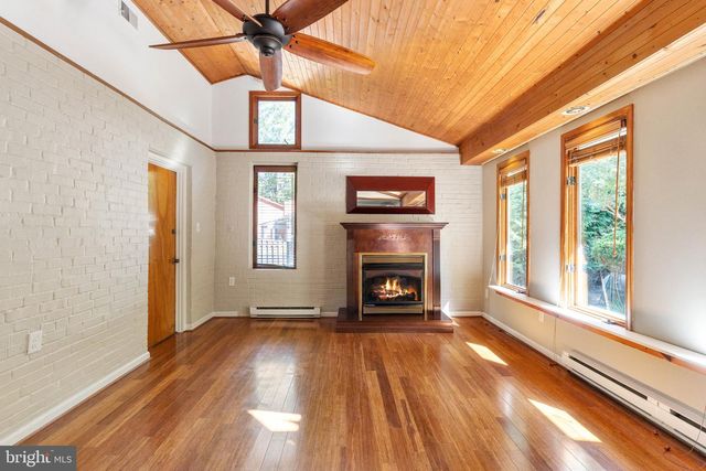 441 DEERWOOD DR, Fredericksburg, VA 22401