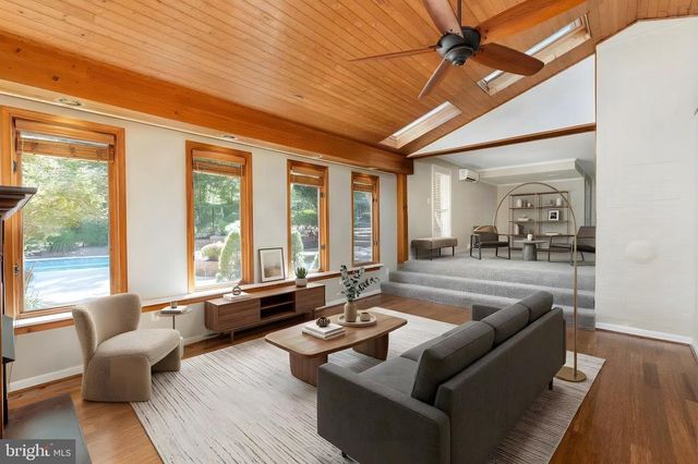 441 DEERWOOD DR, Fredericksburg, VA 22401