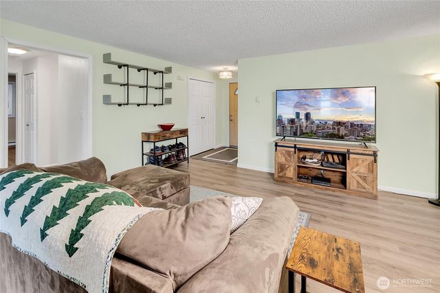 5617 322nd Avenue NE, Carnation, WA 98014