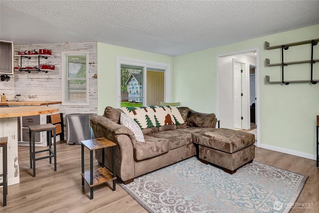 5617 322nd Avenue NE, Carnation, WA 98014