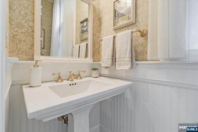 140 John Street, Ridgewood, NJ 07450