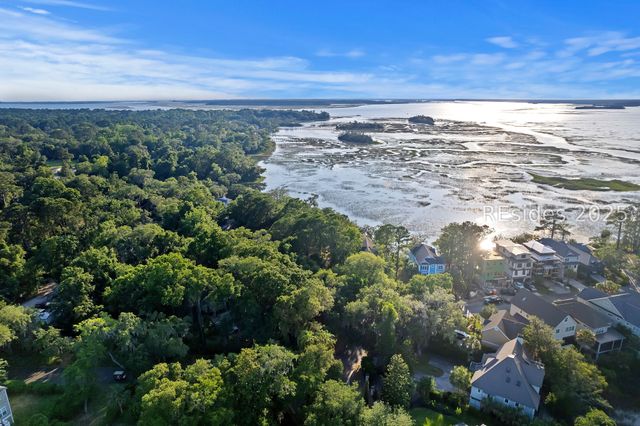 17 Sterling Pointe Drive, Hilton Head Island, SC 29926