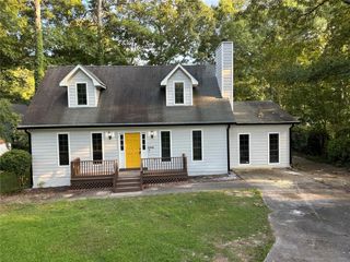 1046 River Bend Court, Riverdale, GA 30296