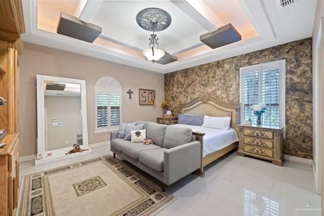 900 N Sunflower Road, Edinburg, TX 78542