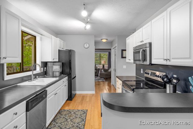 4568 Brookmeadow Court Se, City Of Kentwood, MI 49512