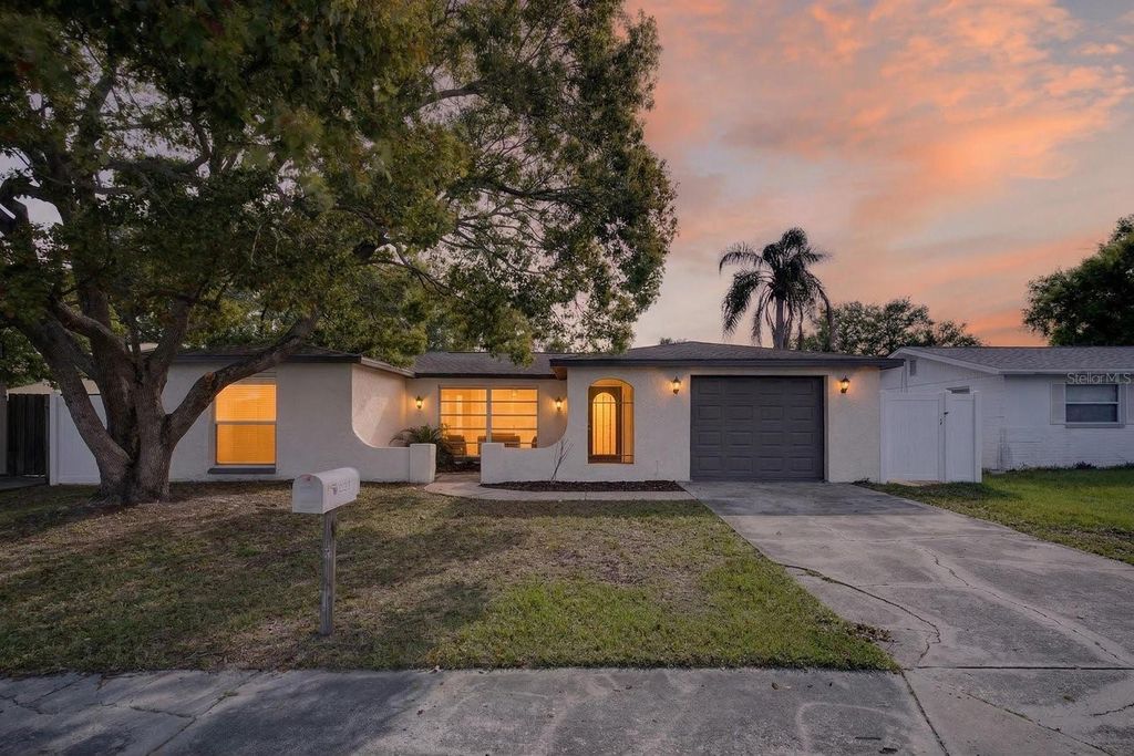 10028 VINEYARD LANE, Port Richey, FL 34668