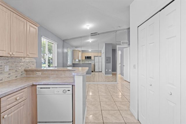 1261 SE 27th Street 201, Homestead, FL 33035