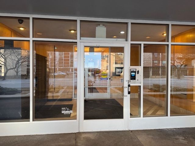 6118 N Sheridan Road 407, Chicago, IL 60660