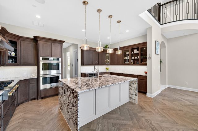 689 Dancing Water Drive, Frisco, TX 75036