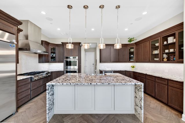 689 Dancing Water Drive, Frisco, TX 75036