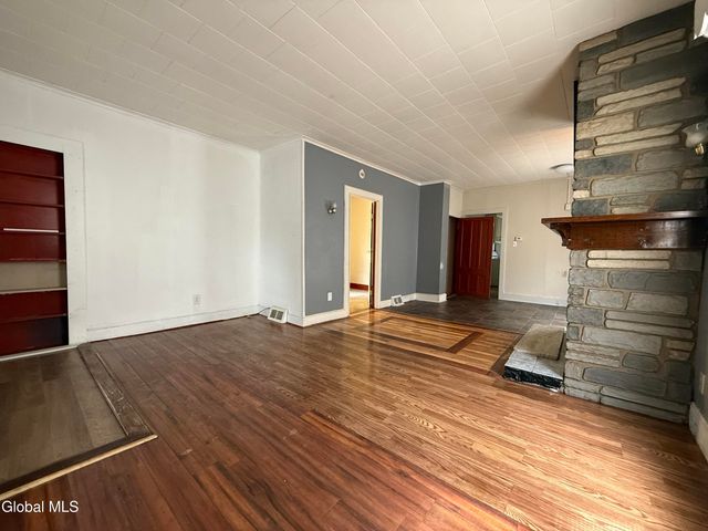 242 Bleecker Street, Gloversville, NY 12078