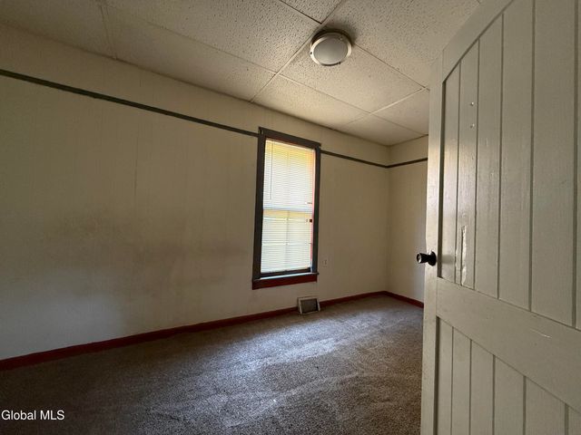 242 Bleecker Street, Gloversville, NY 12078