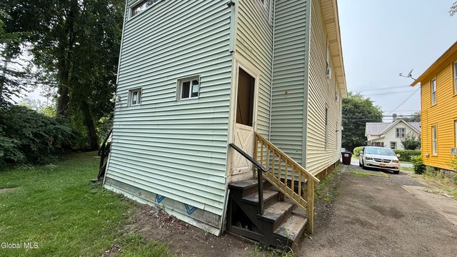 242 Bleecker Street, Gloversville, NY 12078