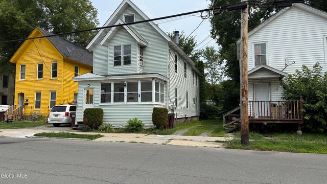 242 Bleecker Street, Gloversville, NY 12078