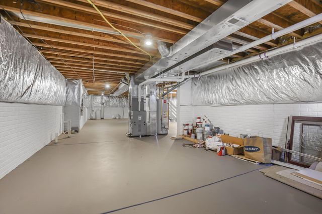 3825 Delwood Drive, Powell, OH 43065