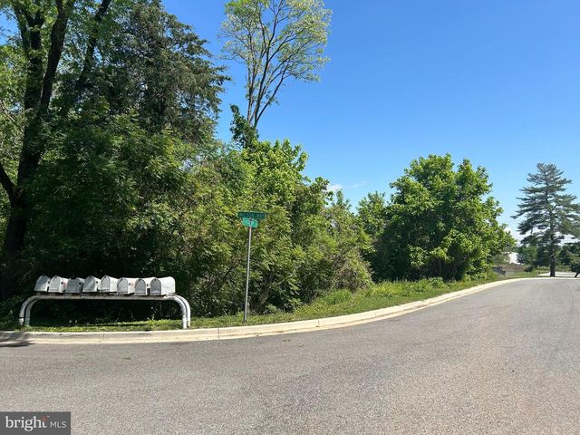 1701 FERGUSON LN, Fort Washington, MD 20744