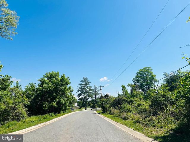 1701 FERGUSON LN, Fort Washington, MD 20744