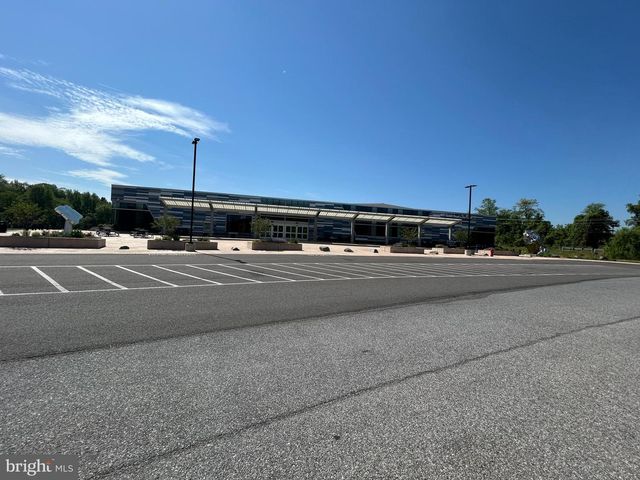 1701 FERGUSON LN, Fort Washington, MD 20744