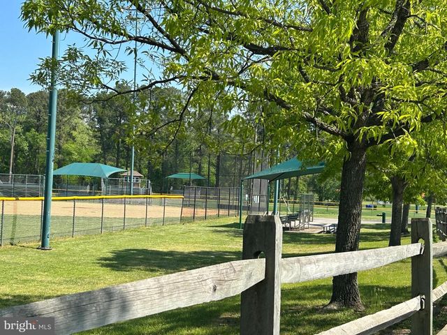 1701 FERGUSON LN, Fort Washington, MD 20744