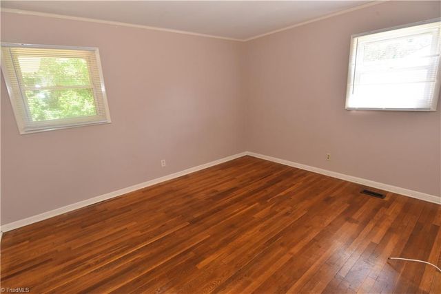 2301 Douglas Hill Drive, Winston-salem, NC 27105