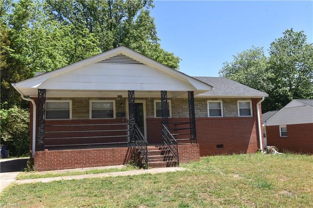 2301 Douglas Hill Drive, Winston-salem, NC 27105