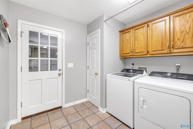 2203 Springdale Drive, Hartselle, AL 35640