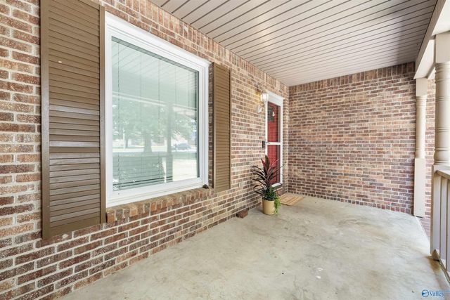 2203 Springdale Drive, Hartselle, AL 35640