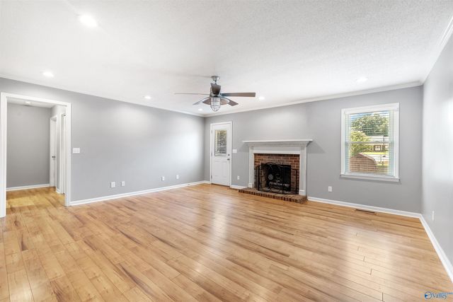 2203 Springdale Drive, Hartselle, AL 35640