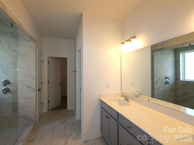 12113 Avienmore Drive, Charlotte, NC 28278