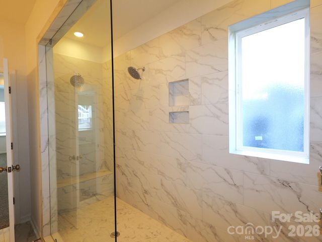 12113 Avienmore Drive, Charlotte, NC 28278