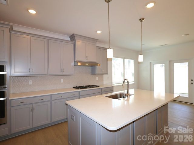 12113 Avienmore Drive, Charlotte, NC 28278