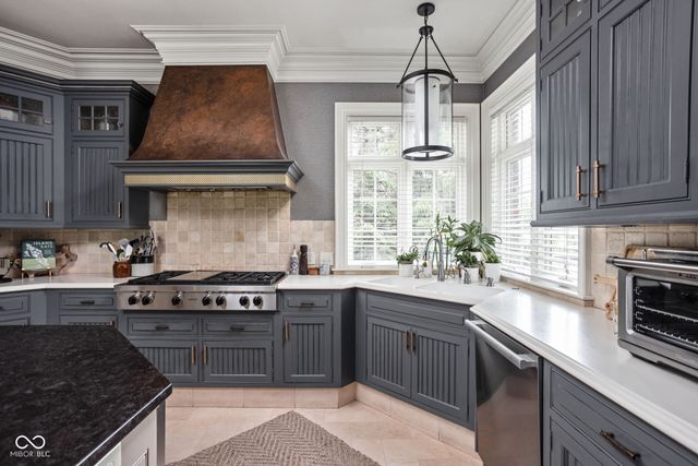 42 Monahan Road, Zionsville, IN 46077