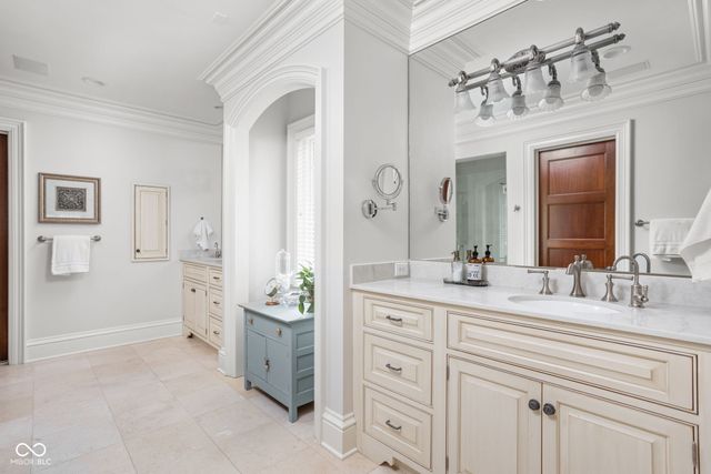 42 Monahan Road, Zionsville, IN 46077