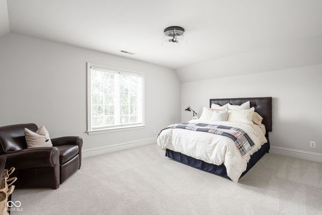 42 Monahan Road, Zionsville, IN 46077