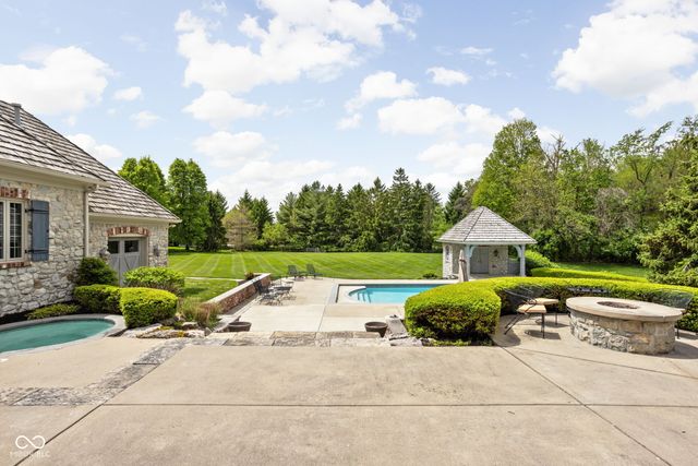 42 Monahan Road, Zionsville, IN 46077
