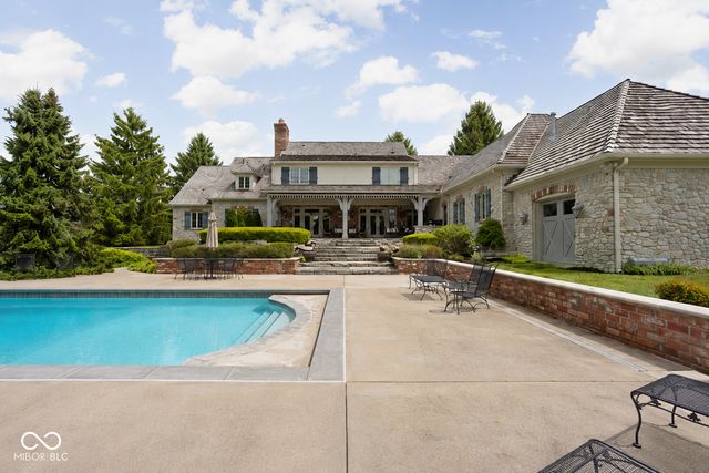 42 Monahan Road, Zionsville, IN 46077