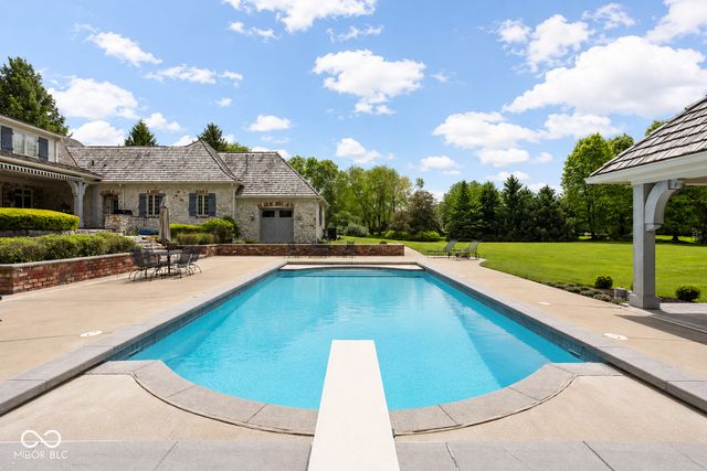 42 Monahan Road, Zionsville, IN 46077