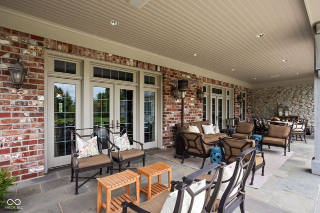 42 Monahan Road, Zionsville, IN 46077
