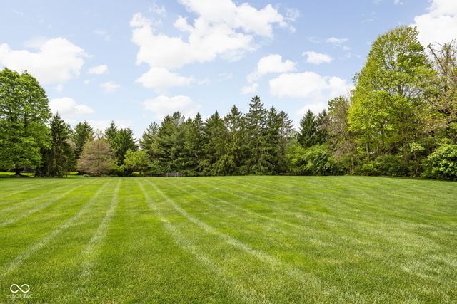 42 Monahan Road, Zionsville, IN 46077