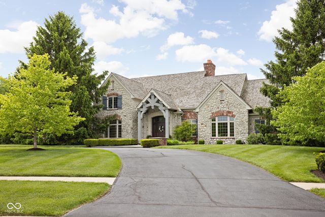 42 Monahan Road, Zionsville, IN 46077