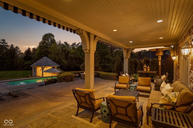 42 Monahan Road, Zionsville, IN 46077