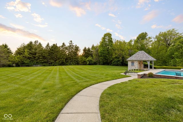 42 Monahan Road, Zionsville, IN 46077