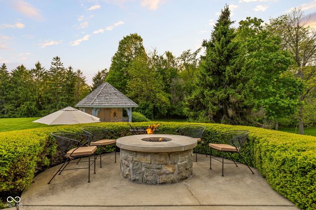 42 Monahan Road, Zionsville, IN 46077