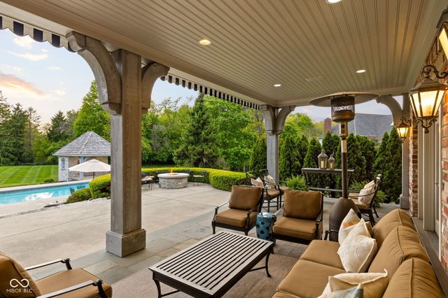 42 Monahan Road, Zionsville, IN 46077
