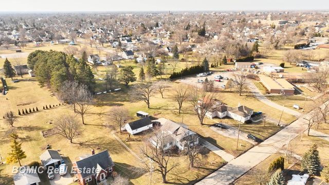 906 Mulholland Street, Hampton Twp, MI 48708