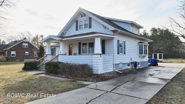 906 Mulholland Street, Hampton Twp, MI 48708