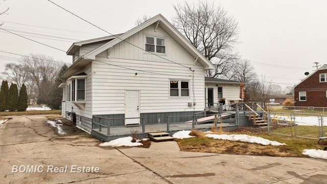 906 Mulholland Street, Hampton Twp, MI 48708